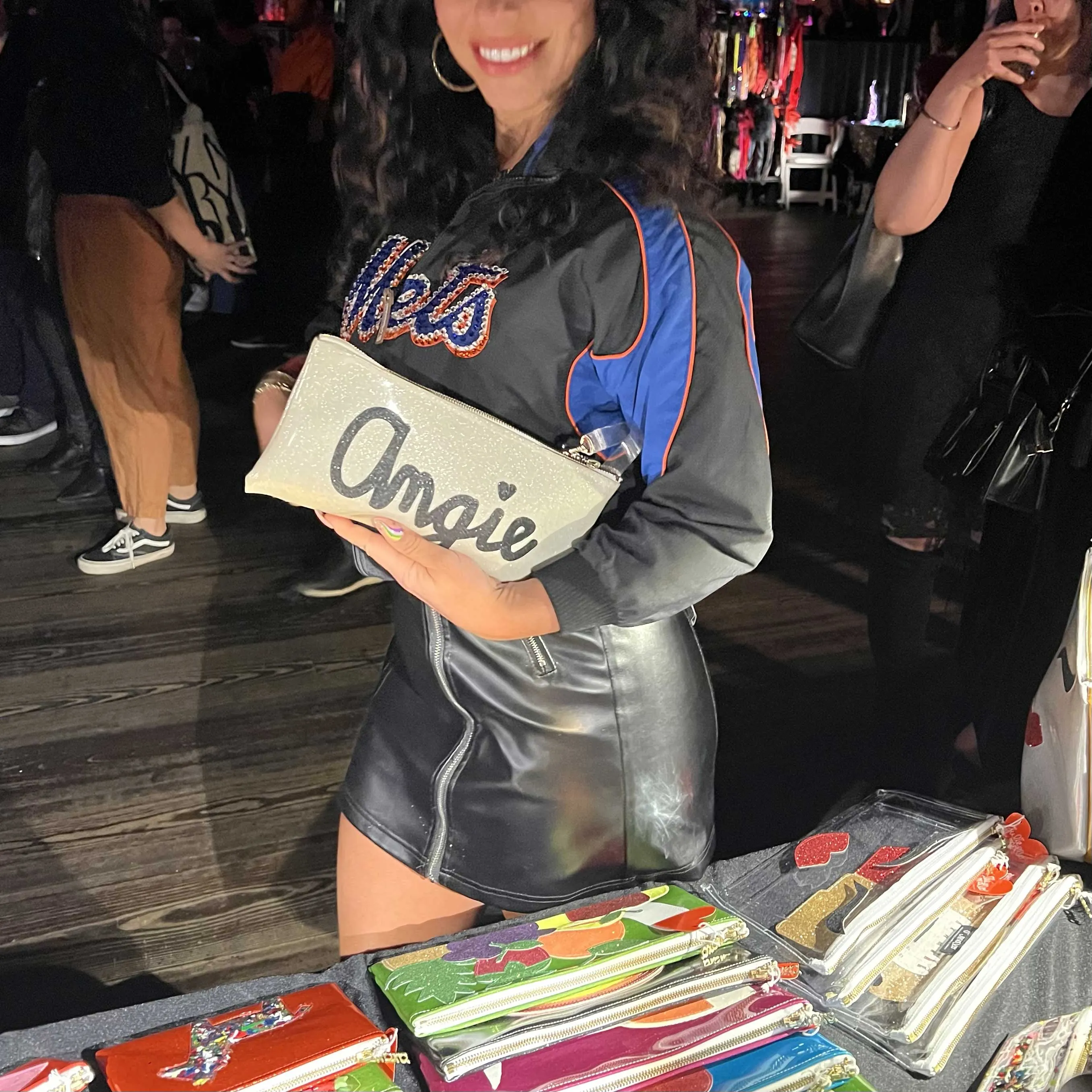 🌟 Create Your Own Glitter Vinyl Clutch! 🌟