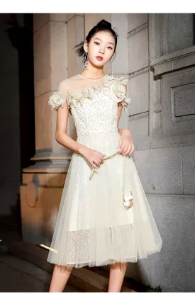 Crafted from high-quality fabric, this elegant dress- Ultra