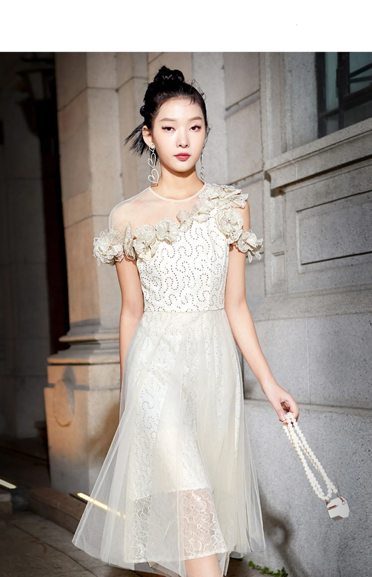 Crafted from high-quality fabric, this elegant dress- Ultra