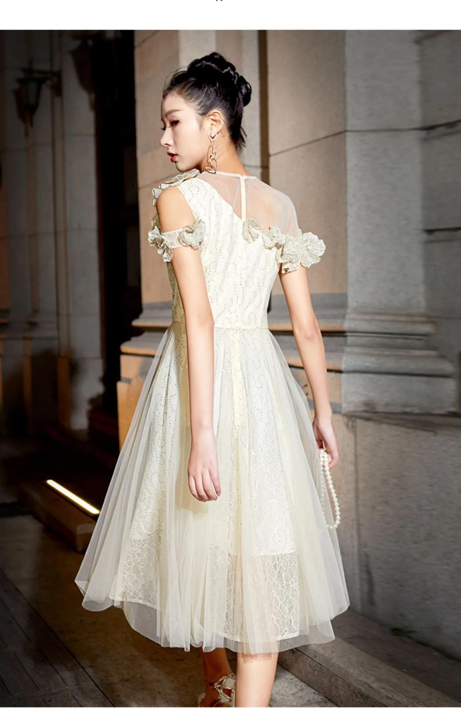 Crafted from high-quality fabric, this elegant dress- Ultra