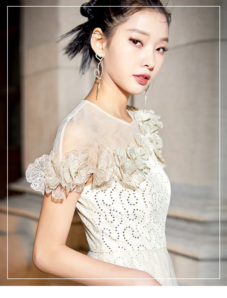 Crafted from high-quality fabric, this elegant dress- Ultra